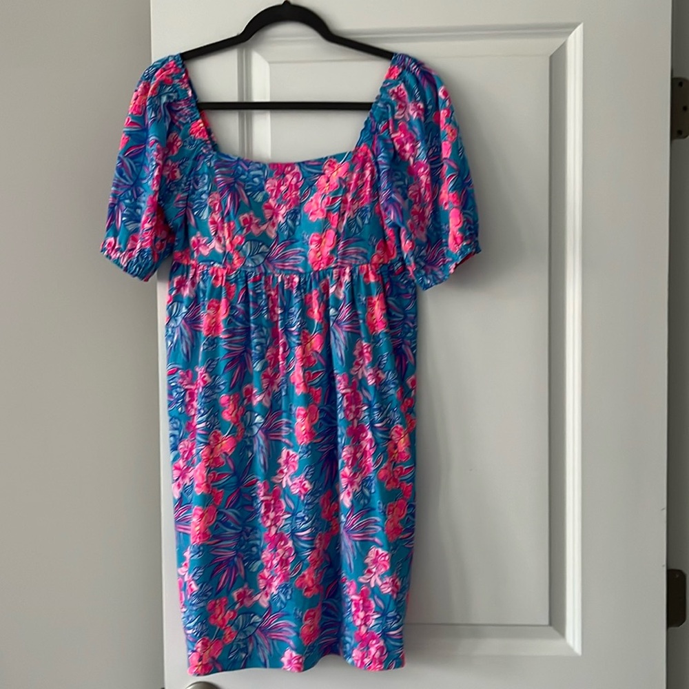 Like new Lilly Pulitzer dress size 6